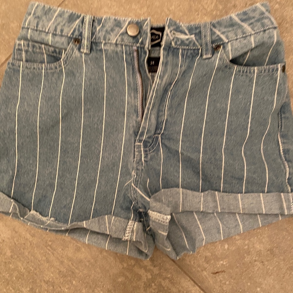 pinstripe jean shorts size 24